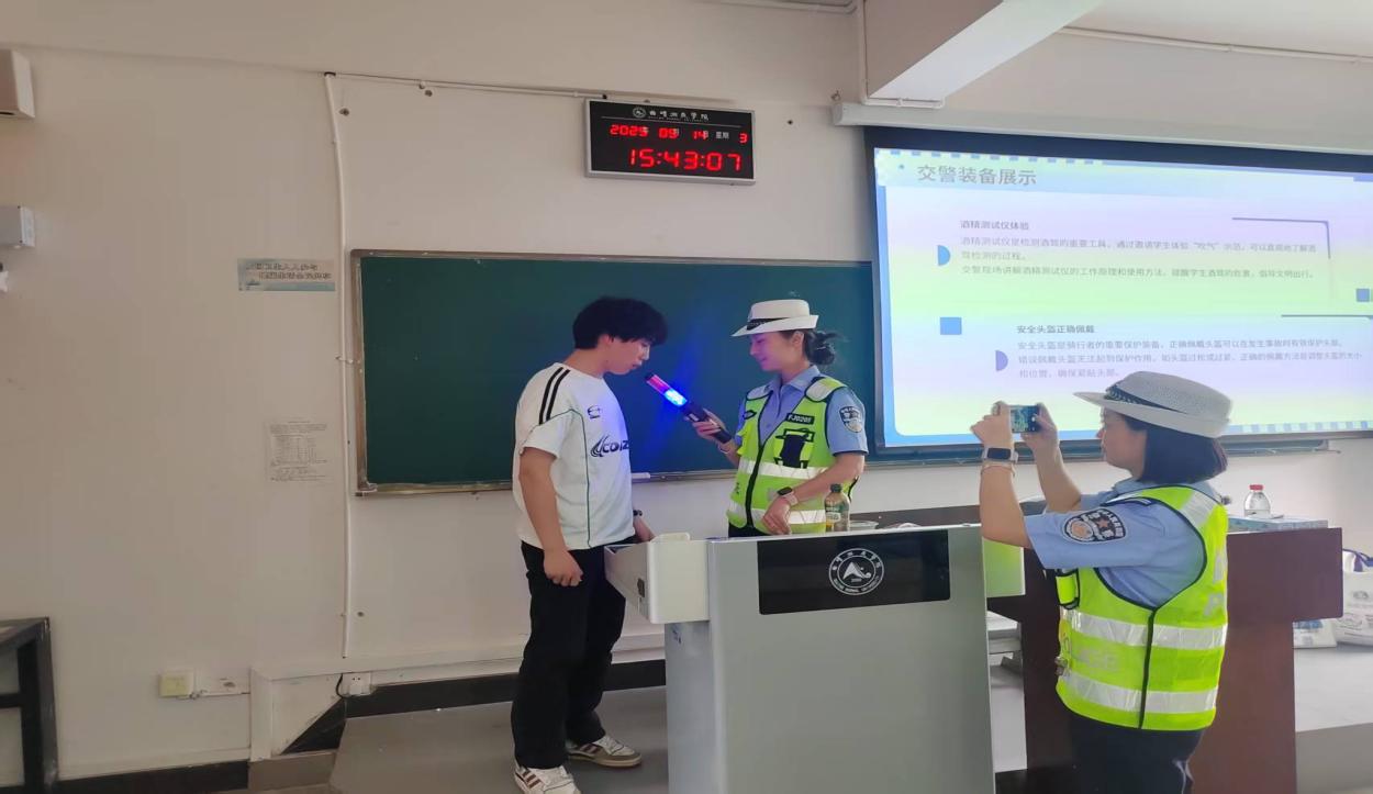 图示, 示意图中度可信度描述已自动生成:ver1